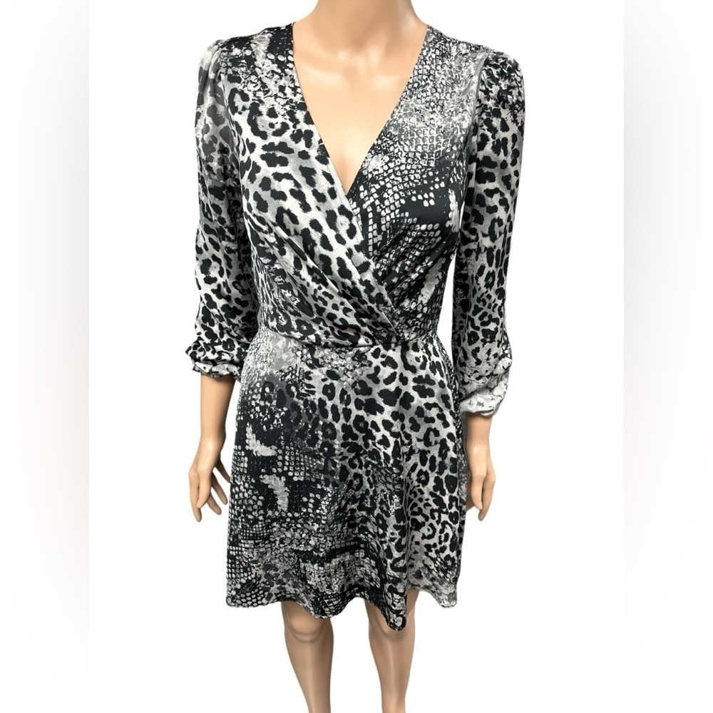 Express - NWT - Resale - Please see all pictures and read description